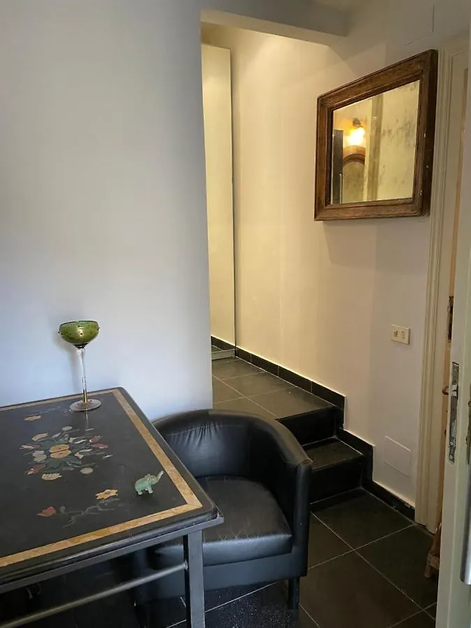 Elegant Apt-Typical Roman Palazzina Pz Alessandria Italien