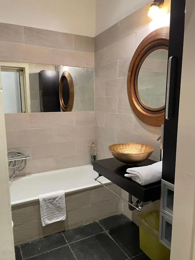 Apartment Elegant Apt-Typical Roman Palazzina Pz Alessandria Italien