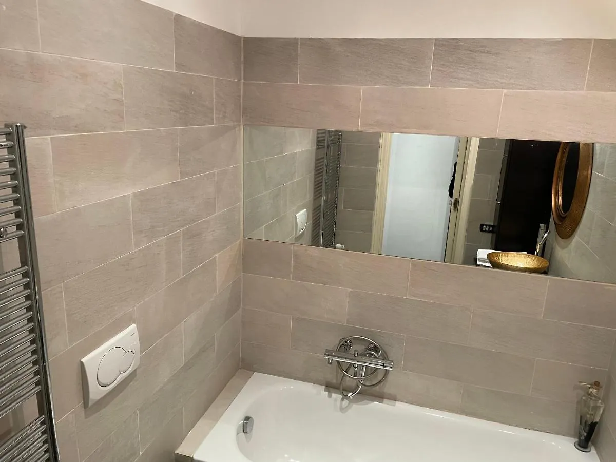 Elegant Apt-Typical Roman Palazzina Pz Alessandria Apartment Rom